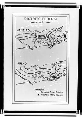 Reprodução de mapa do Distrito Federal mostrando as isoretas de Serra e Ratisbone nos meses de ja...