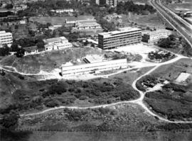 Vista aérea de Manguinhos: construção de Bio-Manguinhos - Pavilhão Rocha Lima; Pavilhão Rockefell...
