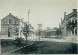 Praça Pasteur na sua configuração original no início do século XX (Cavalariça; Pavilhão da Peste ...
