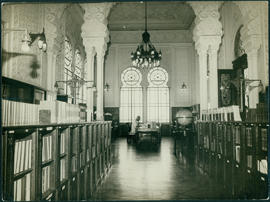 Vista geral do salão de leitura e salão de referência da Biblioteca. Rio de Janeiro