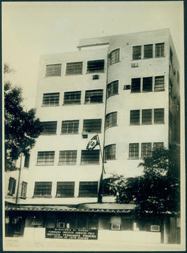 Vista da fachada do Instituto Fernandes Figueira