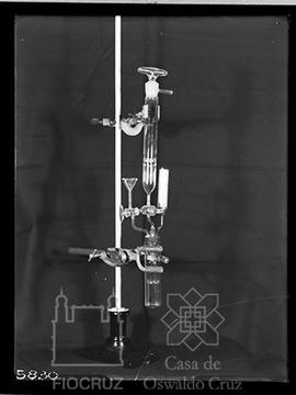 Instrumento de vidraria - Soxhlet (Fotografia solicitada por Gilberto Villela)