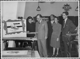 Clemente Mariani e outros visitando o Sanatório Getúlio Vargas