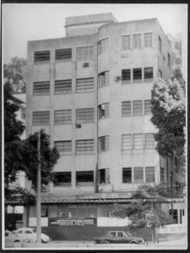 Vista da fachada do Instituto Fernandes Figueira