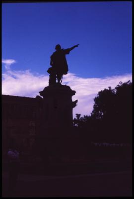Estátua de Cristóvão Colombo no Parque Cólon