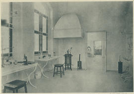 Interior do laboratório do Pavilhão da Peste