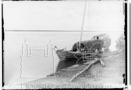 Barcos que navegam o Rio São Francisco entre Capim Grosso e Januária