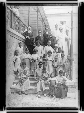 Carlos Chagas, pacientes e a comissão designada pela Academia Nacional de Medicina para avaliar o...