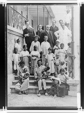 Carlos Chagas, pacientes e a comissão designada pela Academia Nacional de Medicina para avaliar o...