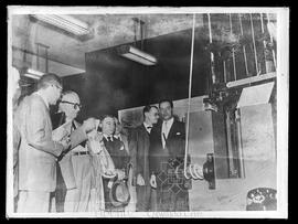 Médicos do Instituto Oswaldo Cruz em exposição não identificada