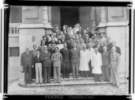 Médicos do Instituto Oswaldo Cruz e visitantes