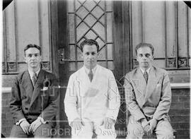 Nicanor Botafogo e Gilberto Villela, segundo e terceiro da esquerda para a direita, respectivamente