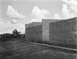 Paredes em construção nas obras do Sanatório Aimorés