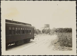 Linha férrea e trem em Salobra