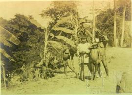 Índios da tribo Caripuna em Rondônia