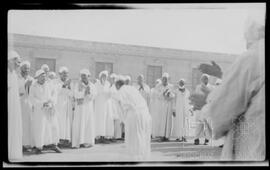 Pessoas não identificadas