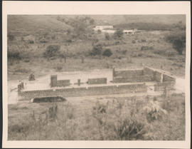 Construção de paredes nas obras do Sanatório João Penido