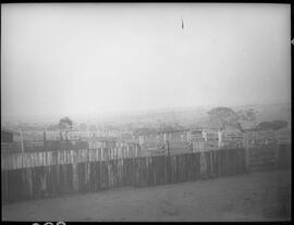 Currais da casa principal na Fazenda São Francisco, onde foram encontrados focos de culex em cach...