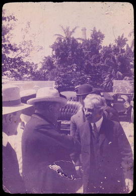 Oswaldo Cruz recebendo Theodore Roosevelt, ex-presidente dos Estados Unidos, no Instituto Oswaldo...